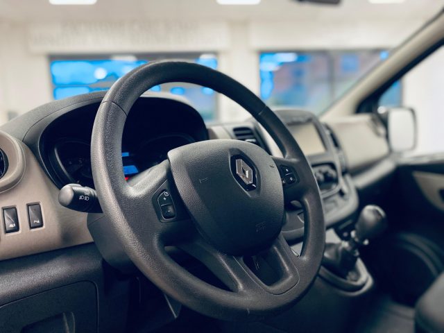 RENAULT Trafic usata, con Bracciolo