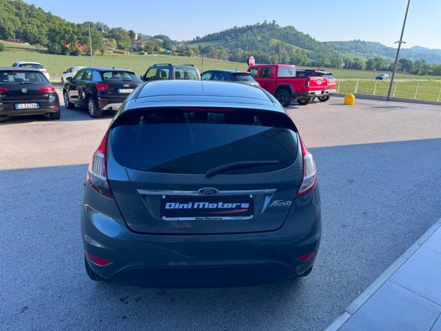 FORD Fiesta usata, con Autoradio