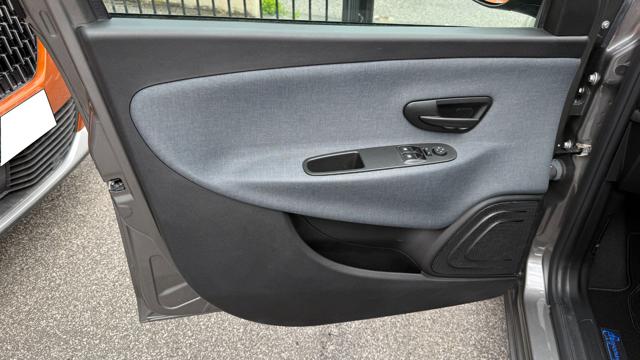 LANCIA Ypsilon usata, con Touch screen