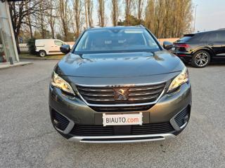 PEUGEOT 5008 usata, con Airbag