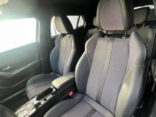 PEUGEOT 2008 usata, con Isofix