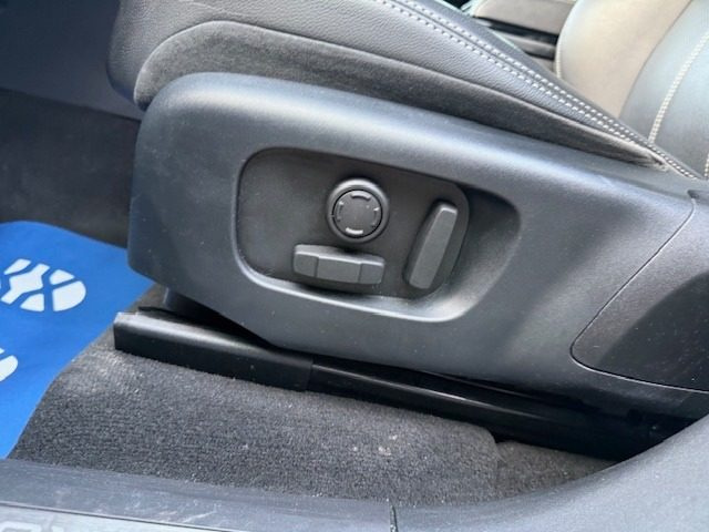 LAND ROVER Range Rover Velar usata, con Interni in pelle