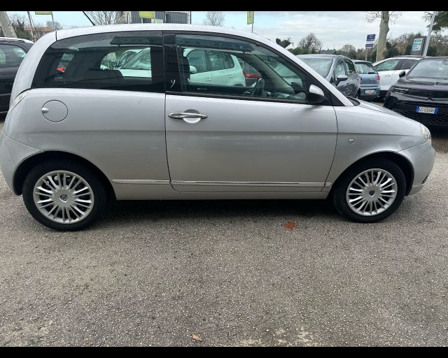 LANCIA Ypsilon usata, con Servosterzo