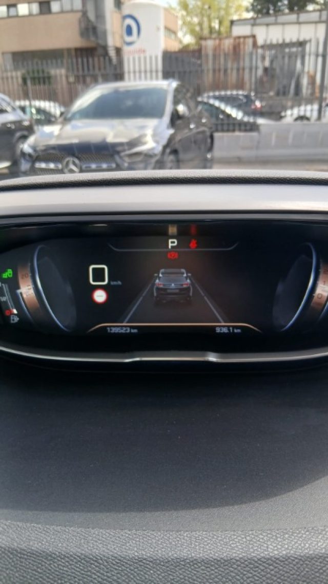 PEUGEOT 3008 usata, con Fendinebbia