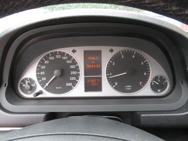 MERCEDES-BENZ B 180 usata, con Autoradio