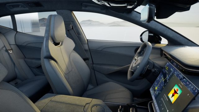 LOTUS Eletre usata, con Autoradio
