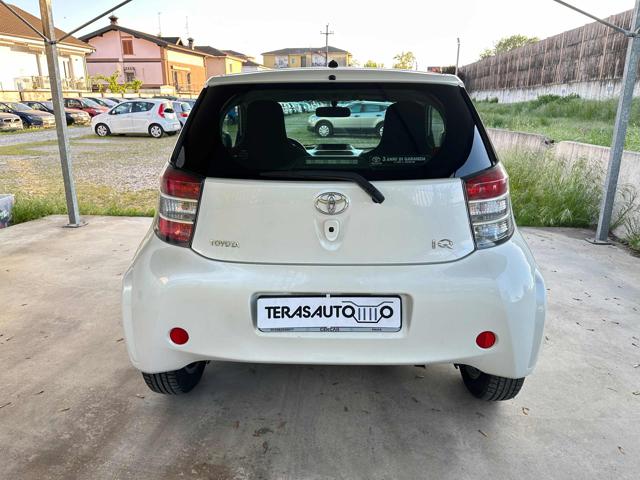 TOYOTA iQ usata, con Alzacristalli elettrici