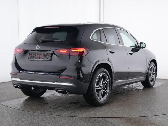 MERCEDES-BENZ GLA 180 usata, con Airbag laterali