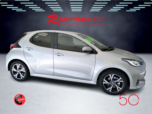 TOYOTA Yaris usata 4