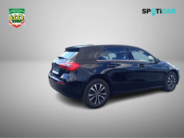 MERCEDES-BENZ A 180 usata, con Telecamera per parcheggio assistito