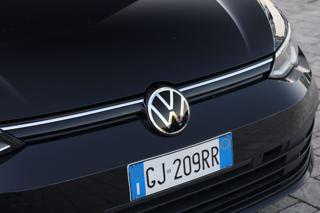 VOLKSWAGEN Golf usata, con Leve al volante