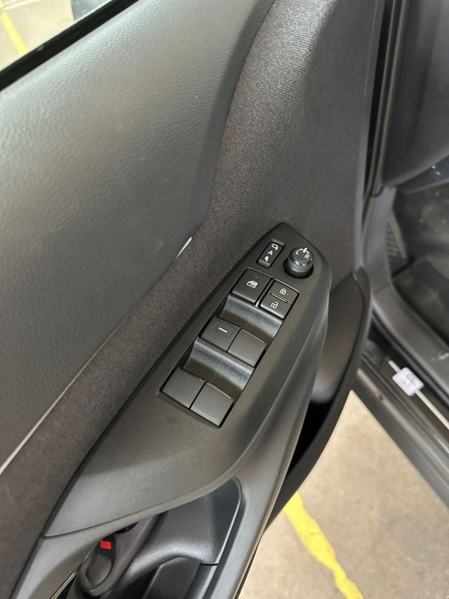 TOYOTA Yaris Cross usata, con Autoradio