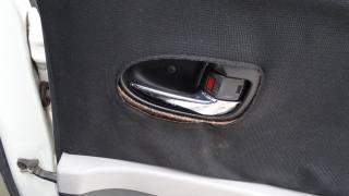 TOYOTA Yaris usata 121