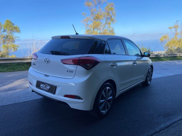 HYUNDAI i20 usata, con Chiusura centralizzata