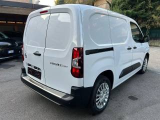 TOYOTA Proace City usata, con Autoradio