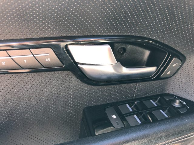 LAND ROVER Range Rover Evoque usata, con Interni in pelle