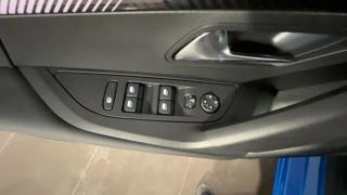 PEUGEOT 2008 usata, con Controllo automatico clima
