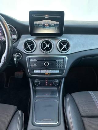 MERCEDES-BENZ CLA 200 usata, con Sistema di navigazione