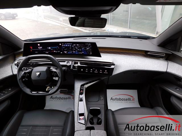 PEUGEOT 5008 usata, con Sensori di parcheggio anteriori