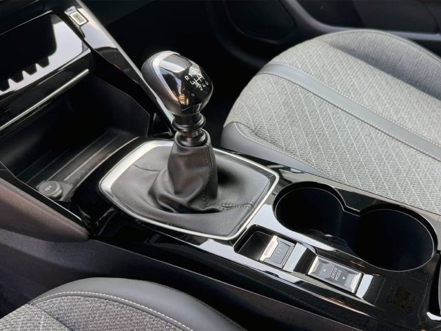 PEUGEOT 208 usata, con Autoradio digitale