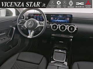 MERCEDES-BENZ A 180 usata, con Cerchi in lega