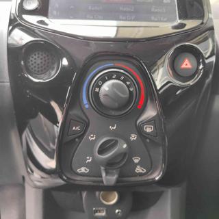 PEUGEOT 108 usata, con Controllo automatico clima