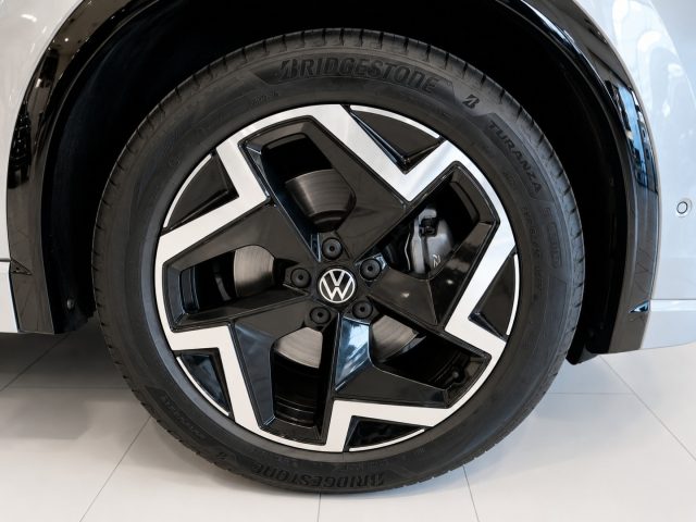 VOLKSWAGEN Tiguan usata, con Autoradio
