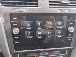 VOLKSWAGEN Golf usata, con ESP