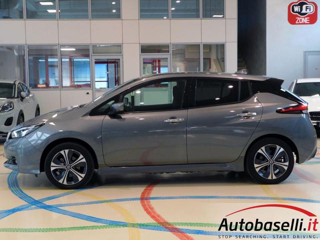 NISSAN Leaf usata, con USB