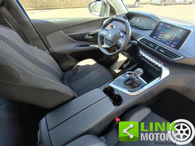 PEUGEOT 3008 usata, con Touch screen