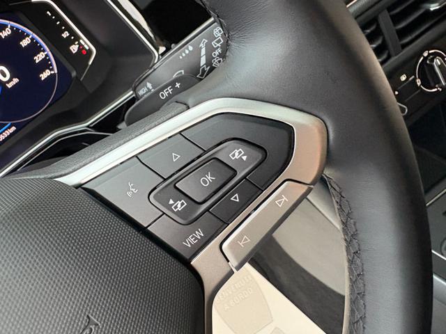 VOLKSWAGEN Taigo usata, con Touch screen