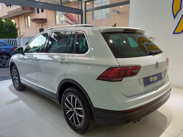 VOLKSWAGEN Tiguan usata, con Airbag laterali
