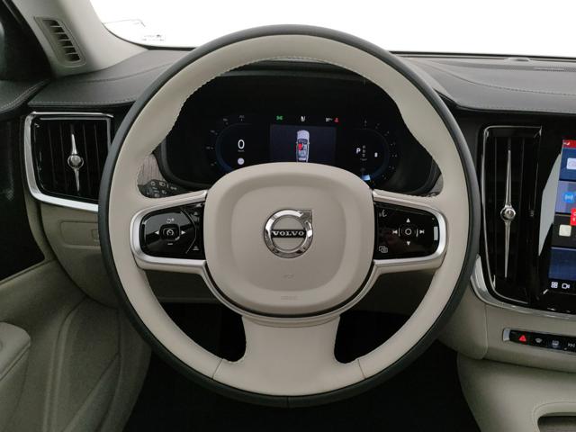 VOLVO V90 usata, con Park Distance Control