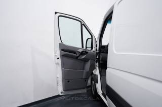 VOLKSWAGEN Crafter usata, con Sensori di parcheggio posteriori