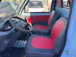 PIAGGIO Quargo usata, con Park Distance Control