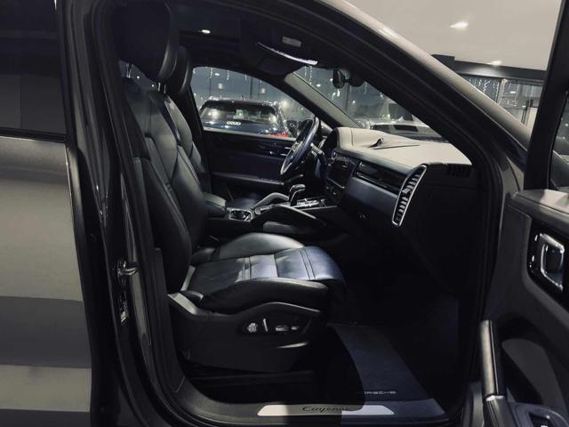 PORSCHE Cayenne usata, con Park Distance Control