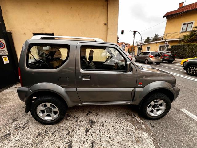 SUZUKI Jimny usata, con Autoradio