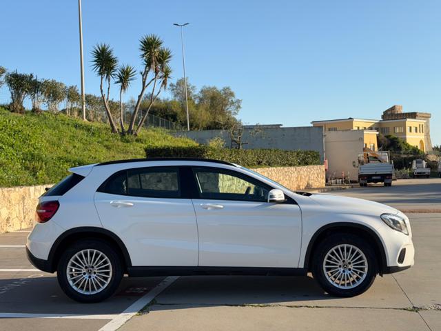 MERCEDES-BENZ GLA 180 usata, con Autoradio