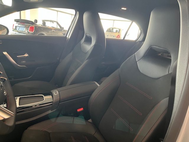 MERCEDES-BENZ A 200 usata, con Fari LED