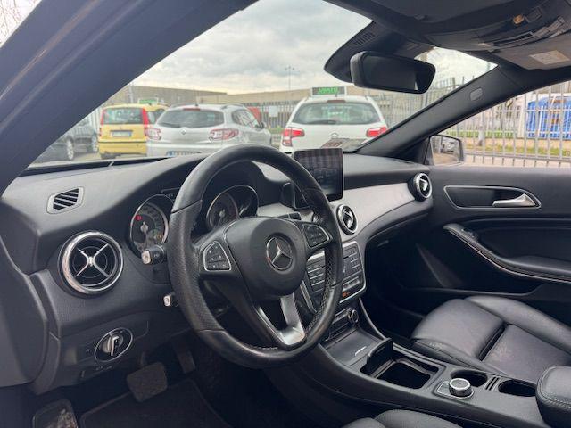 MERCEDES-BENZ GLA 200 usata, con Chiusura centralizzata