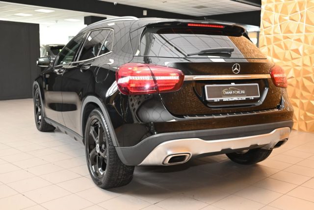 MERCEDES-BENZ GLA 180 usata 74