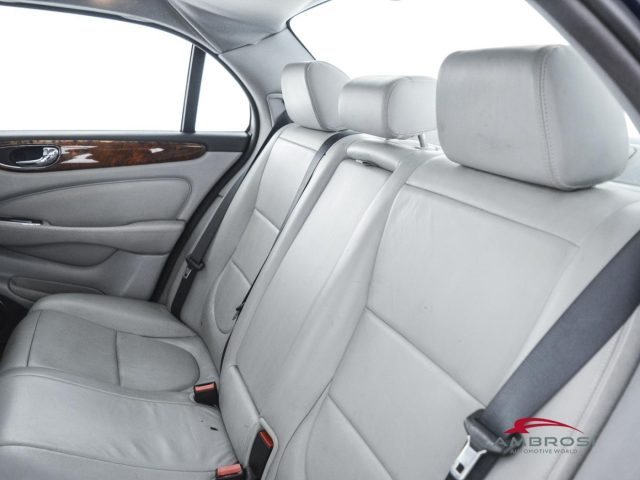 JAGUAR XJ usata 9