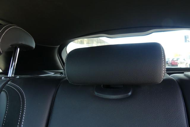 LAND ROVER Range Rover Velar usata, con Climatizzatore automatico, 2 zone