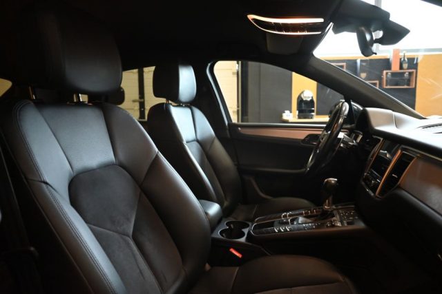 PORSCHE Macan usata 38