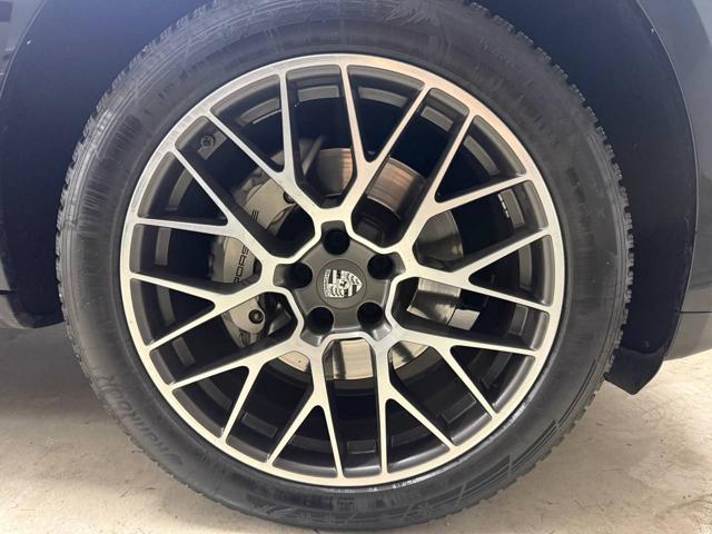 PORSCHE Macan usata, con Autoradio