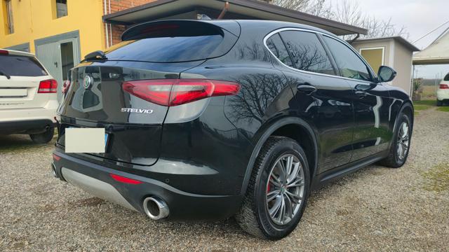ALFA ROMEO Stelvio usata, con Volante in pelle