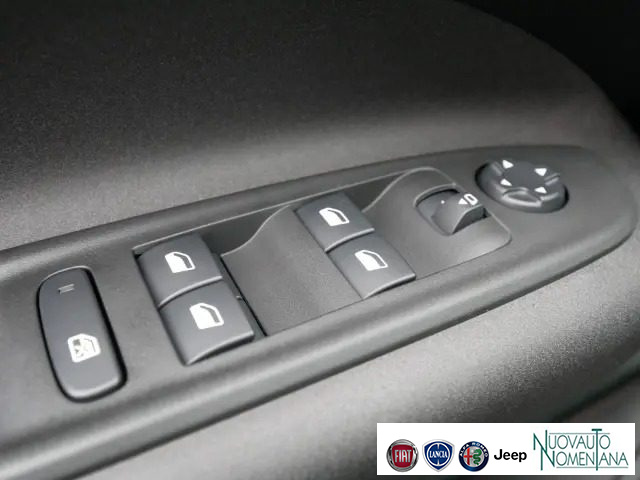 ALFA ROMEO Junior usata, con Portellone posteriore elettrico