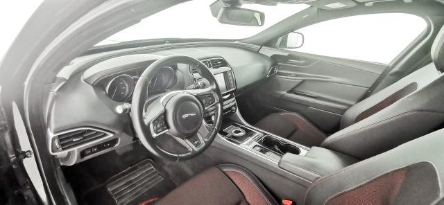JAGUAR XE usata 60