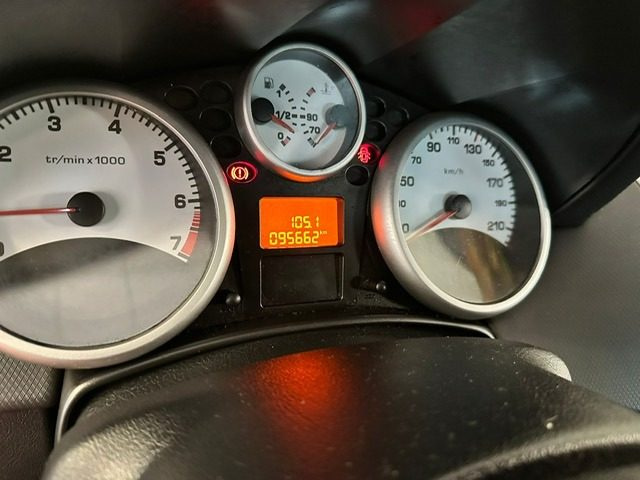 PEUGEOT 207 usata, con Bluetooth