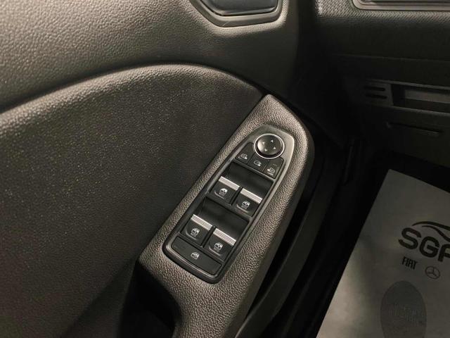 RENAULT Clio usata, con Volante in pelle